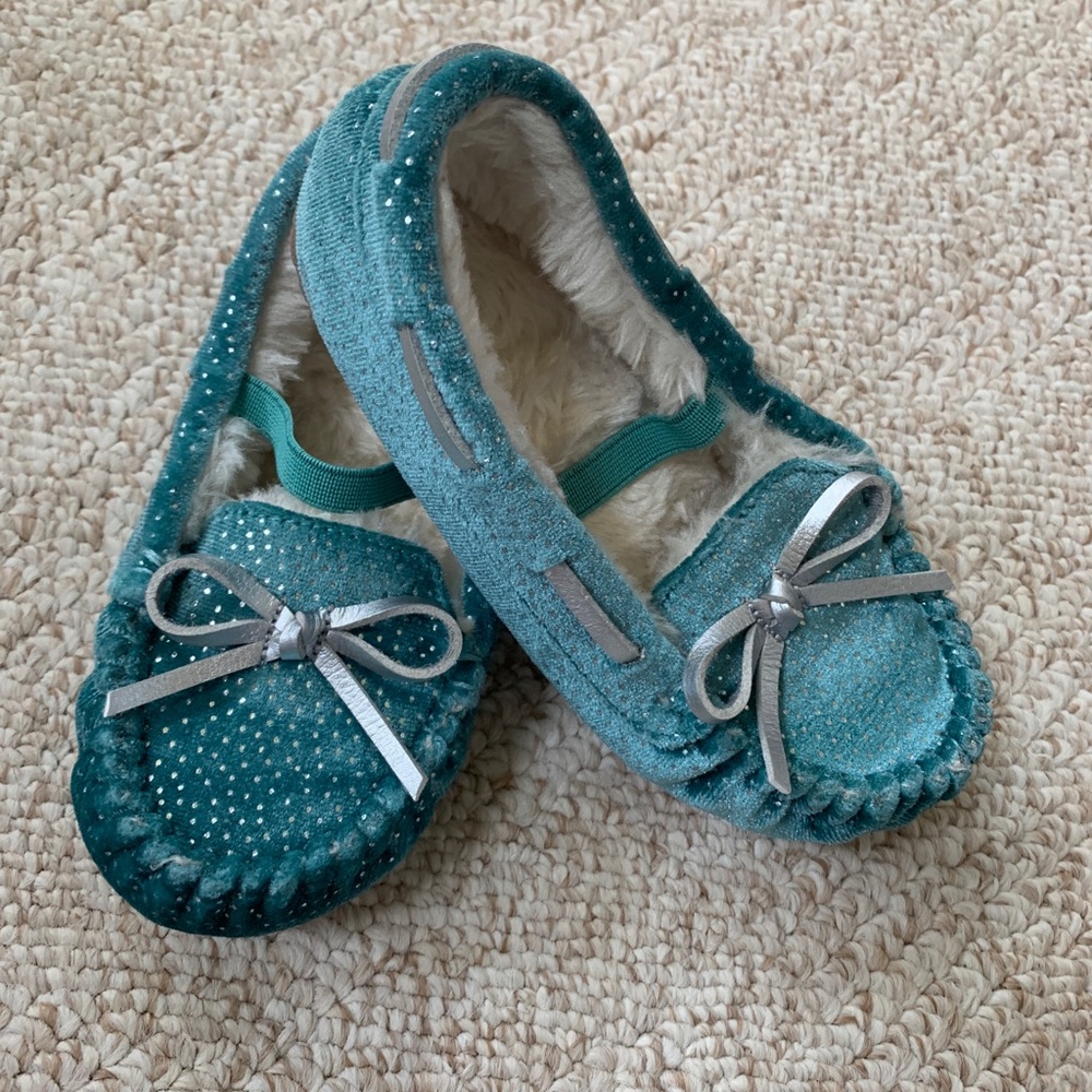 Girls moccasins size 9.5